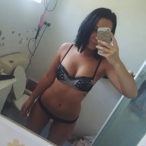 Dina, 22 anni — incontri sesso a Genova