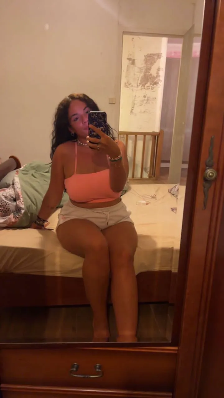Serena, 27 anni — incontri sesso a Circoiscrizione II