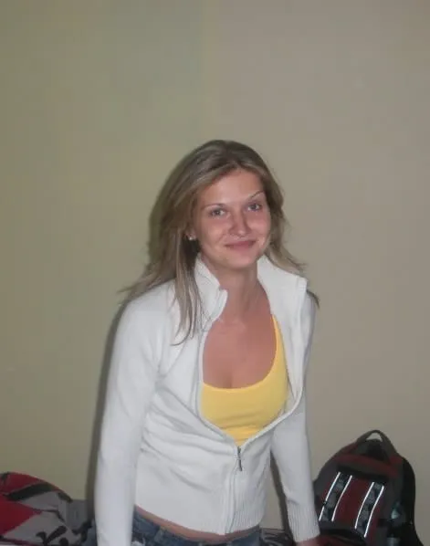 Adriana, 24 anni — incontri sesso a Novara