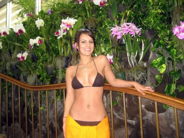 Aurora, 22 anni — incontri sesso a Lucca