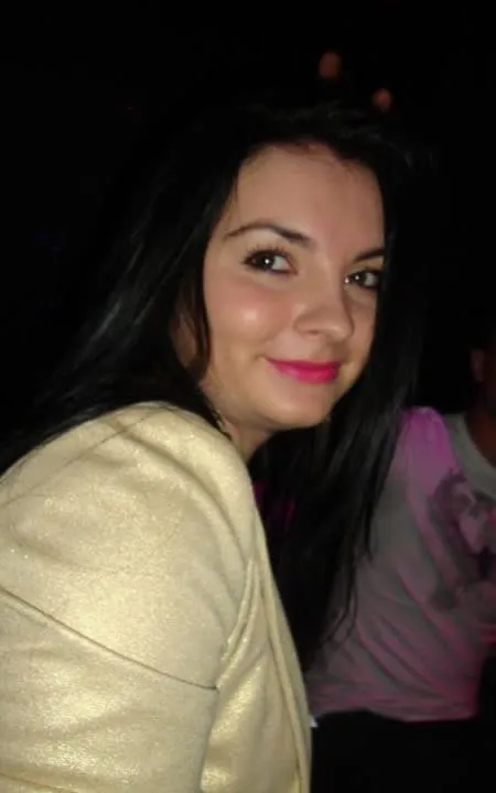 Elena, 21 anni — incontri sesso a Genova
