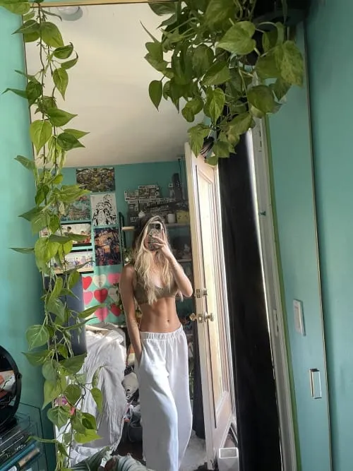 Raffaella, 23 anni — incontri sesso a Quarto