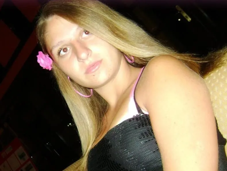 Tania, 23 anni — incontri sesso a Afragola
